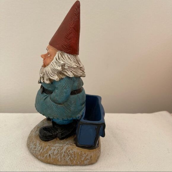 TRAVELOCITY The ROAMING GNOME Garden Yard Lawn Travel Buddy Statue Card Holder - Picture 2 of 10